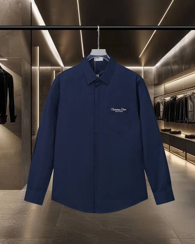 Dior Dior's hot-selling item is coming. Simple and versatile pocket letter logo
