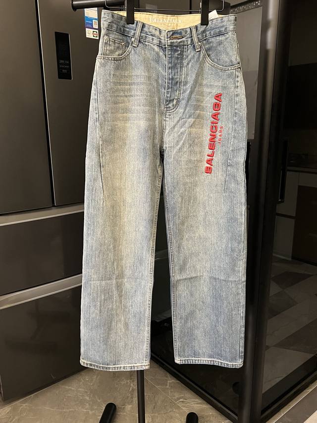 High-end Balenciaga Paris 25Fw Red letter embroidered silhouette bamboo jeans bl