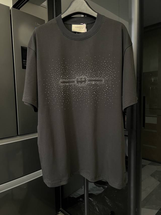 Next day Gucci 25Ss hot diamond logo short-sleeved T-shirt for men and women, bl