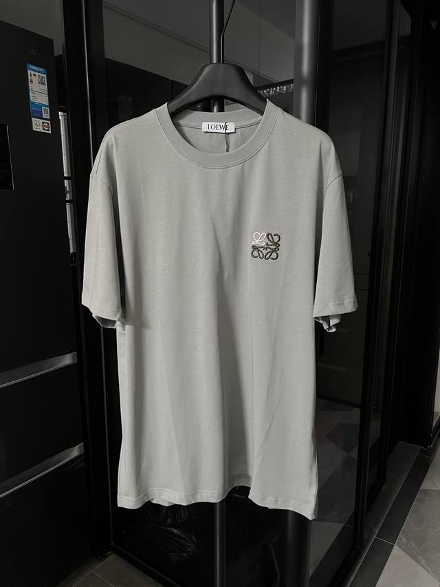 Next day Loewe 25Ss contrasting color logo embroidery short sleeves gray Simple