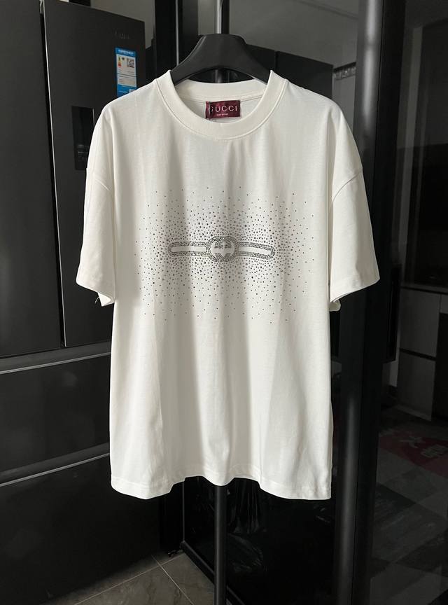 Next day Gucci hot diamond logo men's and women's short-sleeved T-shirt white fa