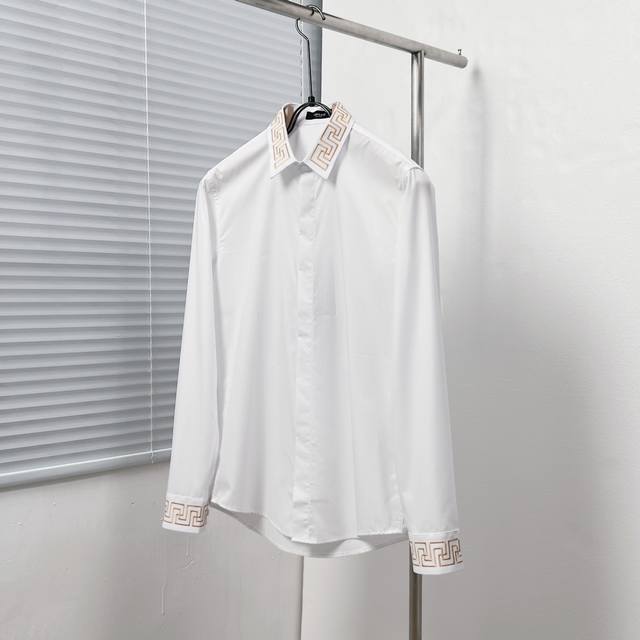 Versace Gold Thread Labyrinth Embroidery Shirt Size: M-3Xl Color: Black and Whit