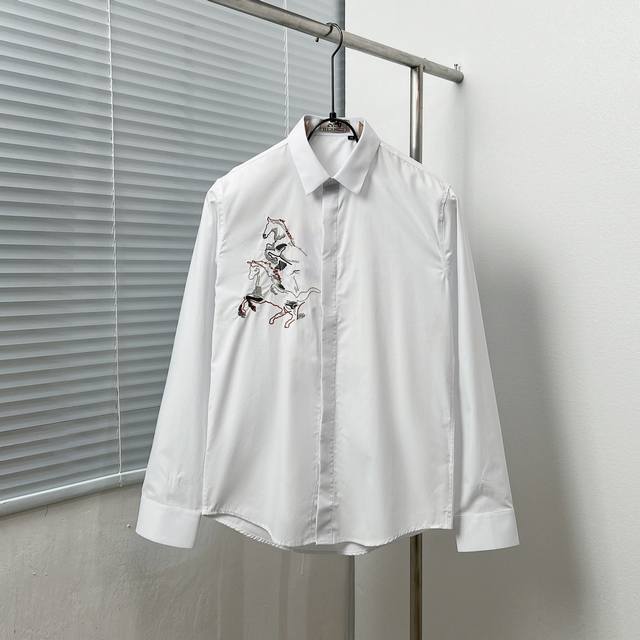 Herme* Horse Embroidery Shirt on Chest Size: M-3Xl Color: Black and White