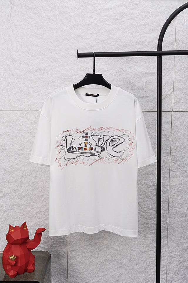 Style No. F047 Louis Vuitton New Hand-painted T-shirt Made of 350G double yarn f
