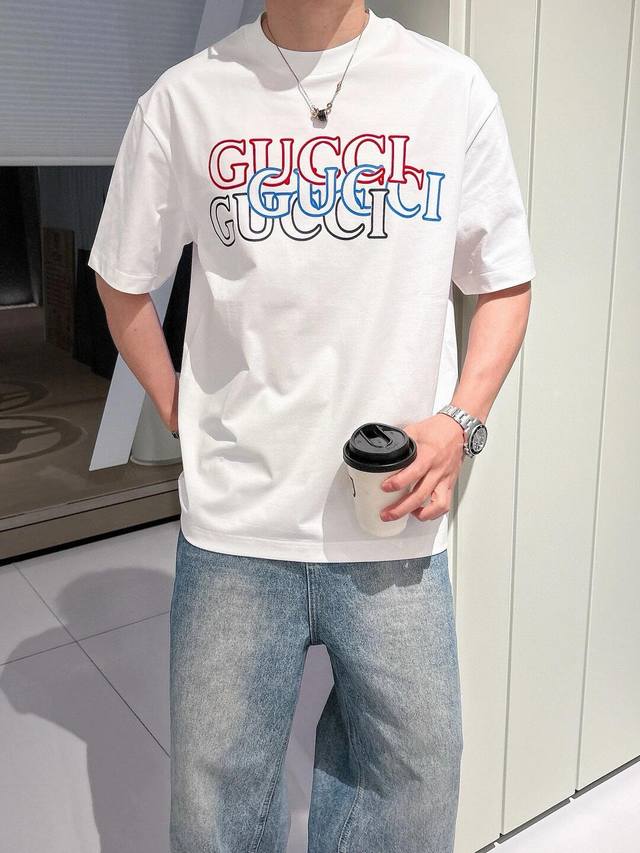 Gucci short-sleeved T is simple and good-looking. I really like the loose versio
