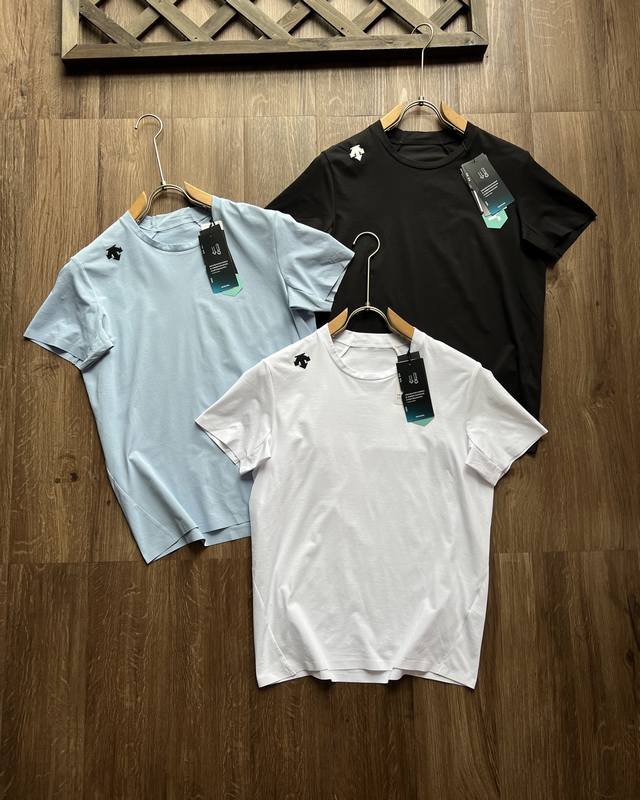 Good quality-Descente Descente three-color Training comprehensive training moist