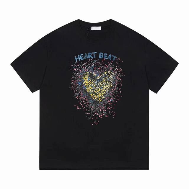 Dior's new heart-printed short-sleeved T-shirt, the simple and elegant design lo