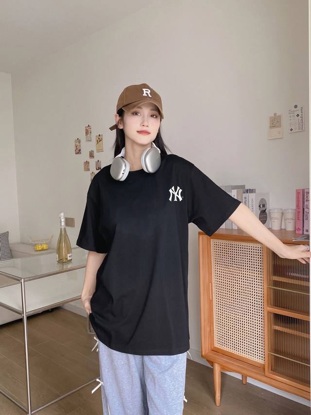 New arrival! Mlb new short-sleeved T-shirt! Simple, personalized, highly recogn
