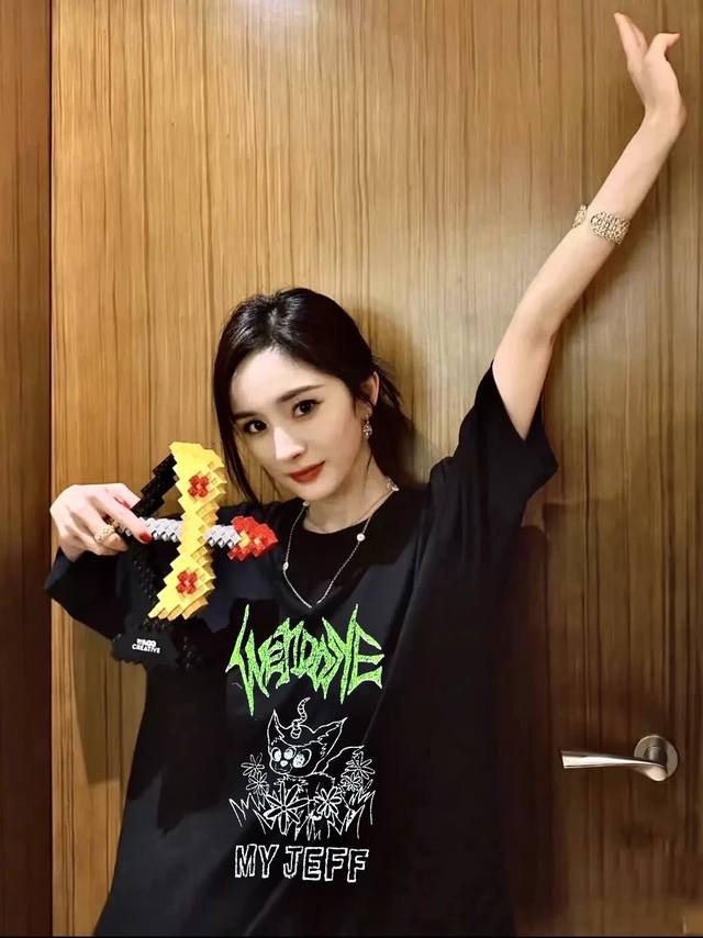G2653# We11Done -25Ss new style monster sketch print letter trendy short-sleeved