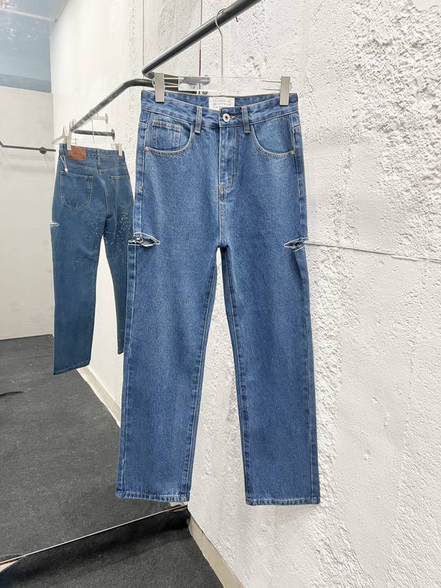 Style number: H871 Maison Marglela & Margiela Mm6 Jeans with unique design on b