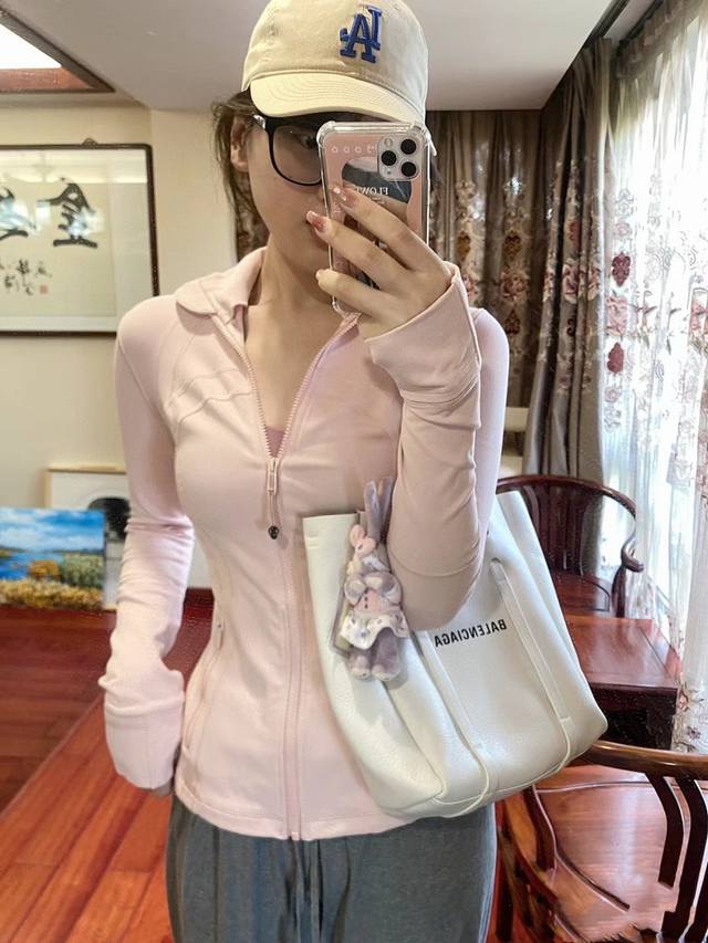 pink model picture, -Lululemon25 style