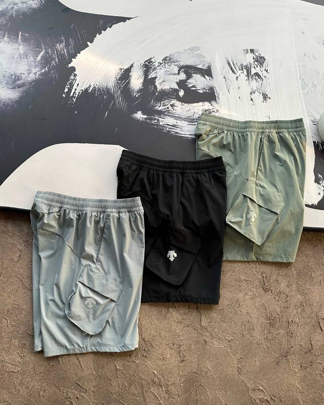 Same style as the new official website Descente men's new summer business casual