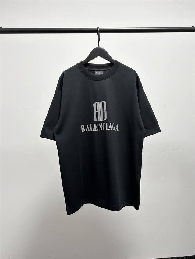 High version, very good quality! Original packaging, the latest collar label in