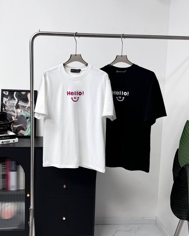 Balenciaga Minimalist letter round neck short-sleeved T-shirt Hello smiley face