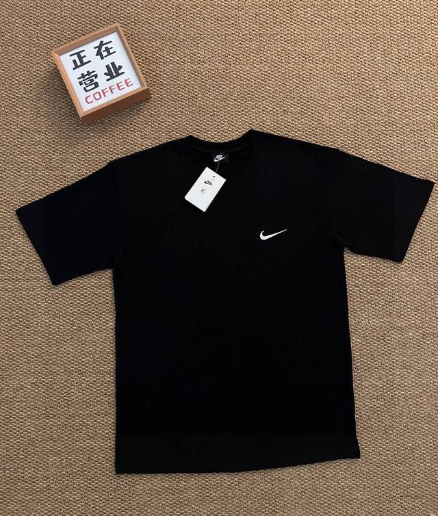 Top embroidery quality Nike Basic short-sleeved loose men and women same style