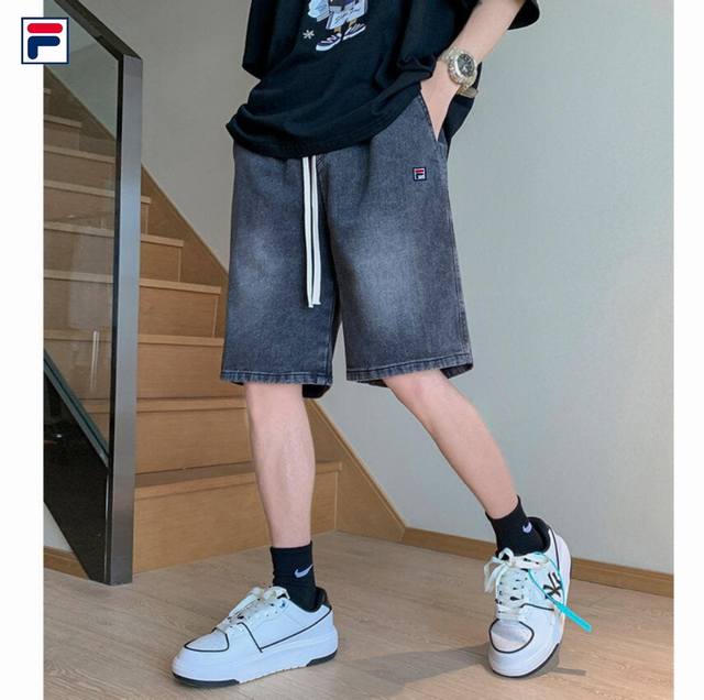 New Fila new washed ripped cotton casual denim shorts Made of denim cotton fabr