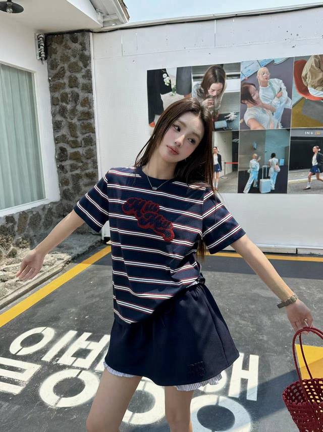 Miumiu Miu Miu three-dimensional towel embroidery striped round neck short-sleev