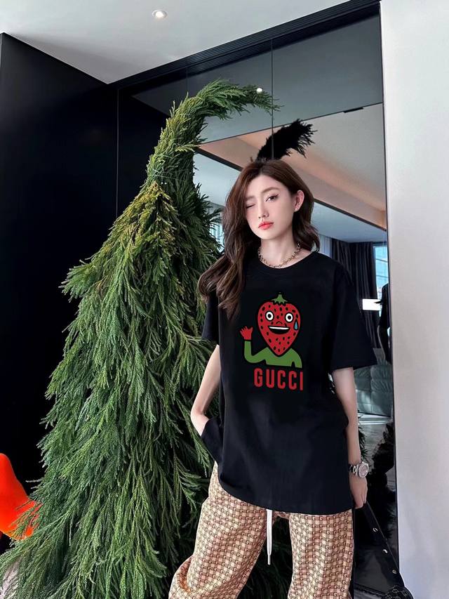 Gucci Strawberry Cartoon Letter Short Sleeve Top Picture DDD