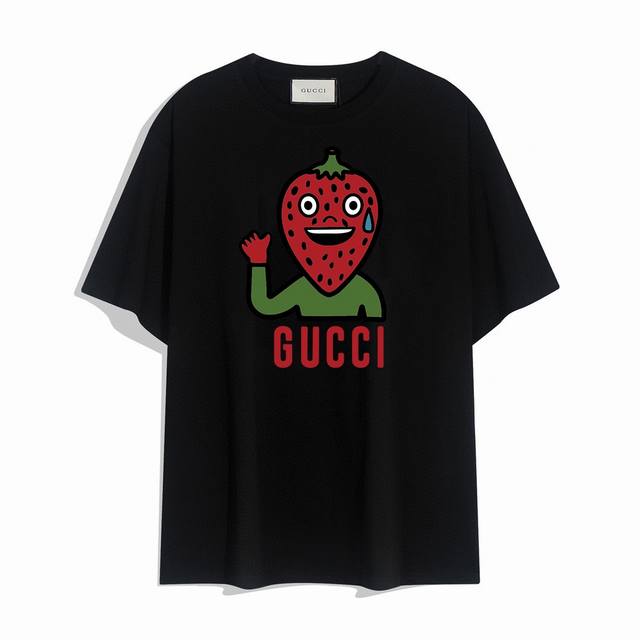 Gucci new strawberry cartoon letter short-sleeved T-shirt, the design looks full