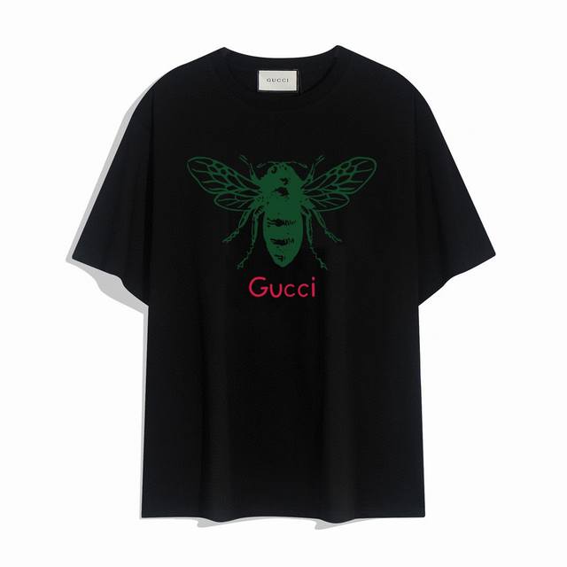 Gucci new insect letter short-sleeved T-shirt, the design looks full of high str