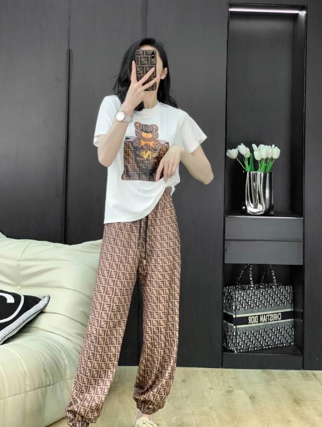 Style number: F085 Fendi 25Ss Master personally designed trendy new printed rou