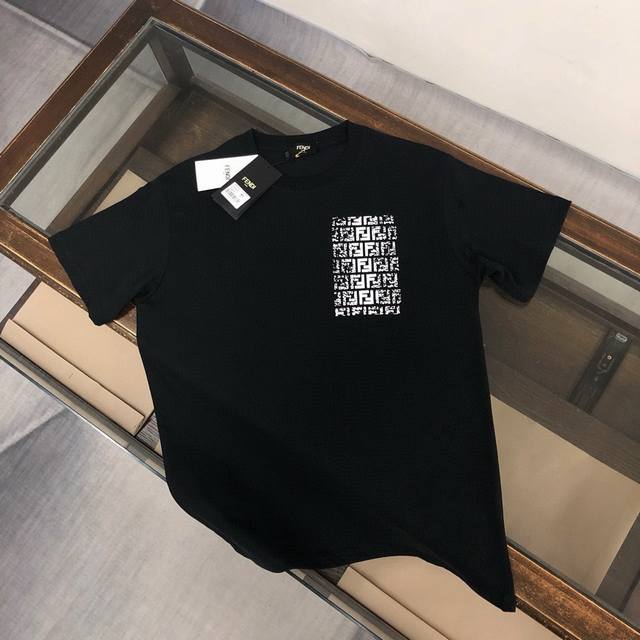 Style number: F061 Fendi 25Ss Master personally designed trendy new printed rou