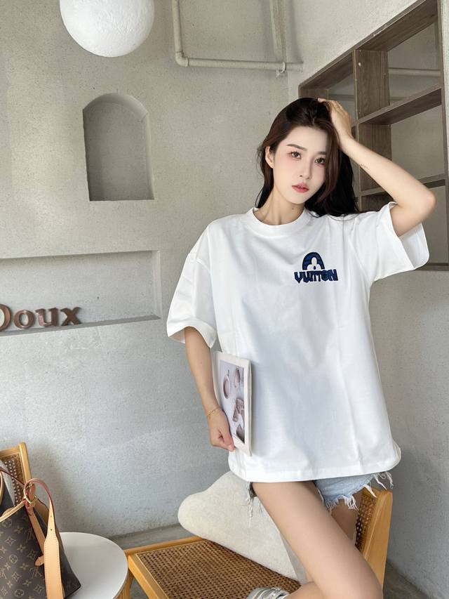 Louis Vuitton Lv 25Ss black and blue letter short-sleeved T-shirt The fabric is