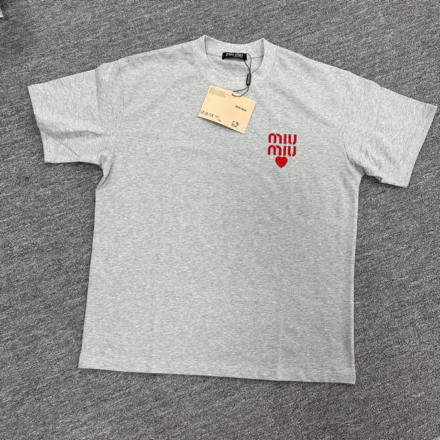 Miu Miu*2025 Spring and Summer new style short-sleeved T-shirt with red heart le