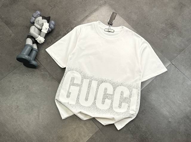 Trendy brand Gucci direct spray big logo couple short-sleeved T-shirt! DDD: 240
