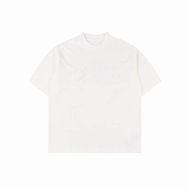 Maison Margiela 25Ss embroidered letter short-sleeved T-shirt The fabric is wove