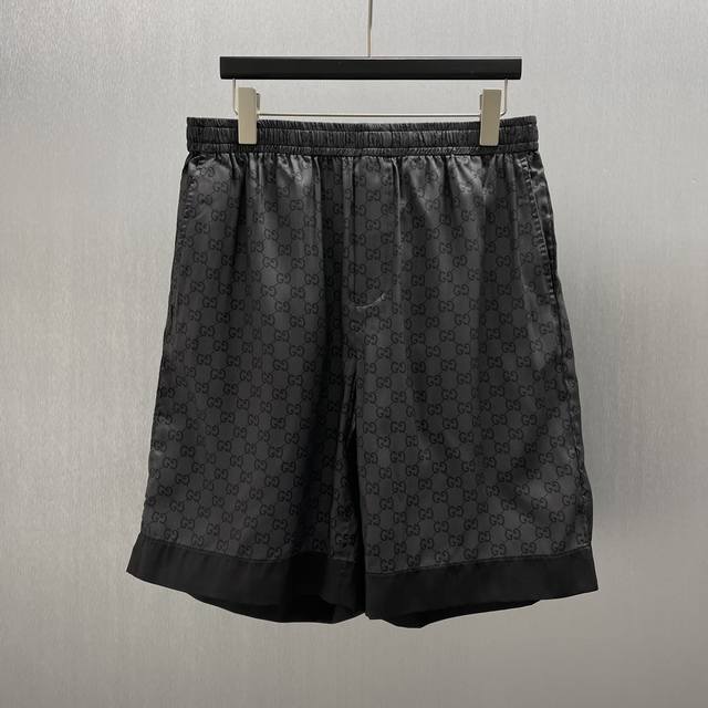 Gu Printed Silk Twill Shorts Size : S-Xl The 2025 Pre-Fall Collection combines e