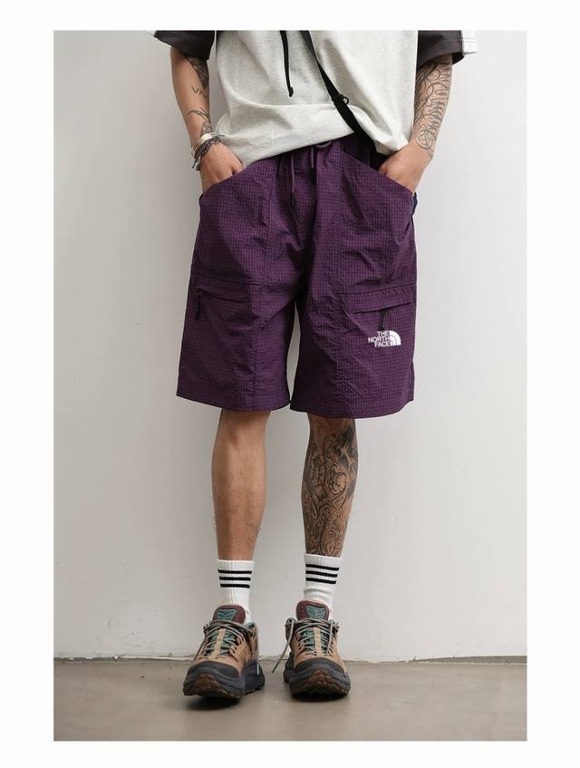 The North Face American retro drawstring multi-pocket work shorts for men and wo