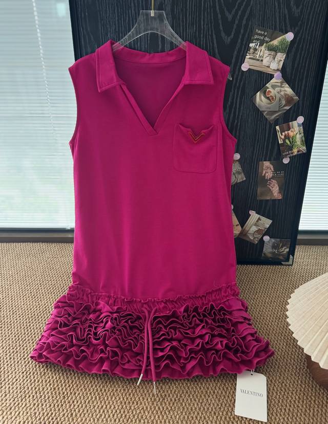 Price: Product name: Valentin* Valentin Rose Red Flower Bud Skirt Size: ML Colo