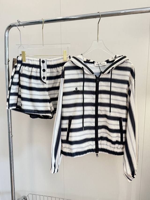 Price P: Product name: * Queen Mother Saturn embroidered ramie striped hooded s