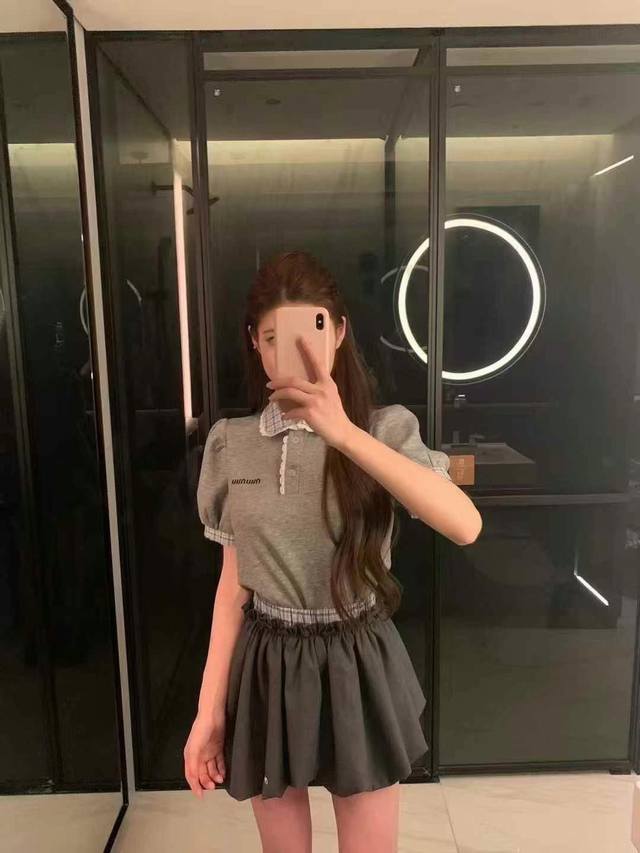 New arrivalMiumiu 25Ss new plaid splicing flower bud skirt suitHomegirl fortune