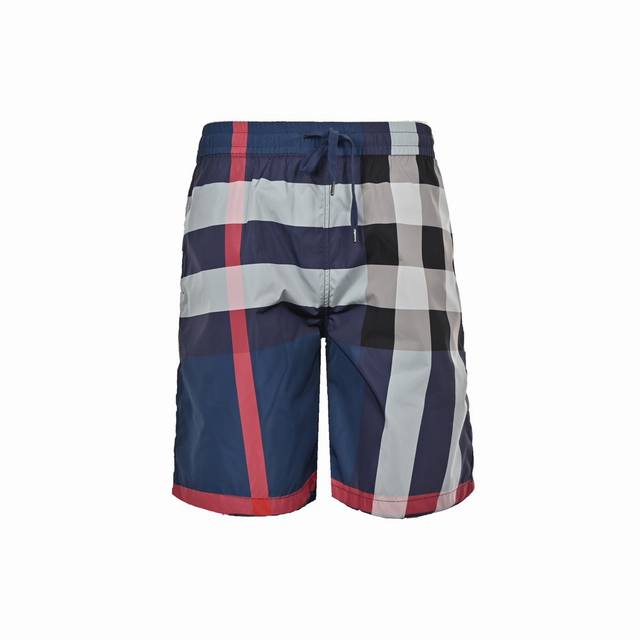 Burberry Burberry Classic Plaid Shorts This pair of shorts is designed to be thi