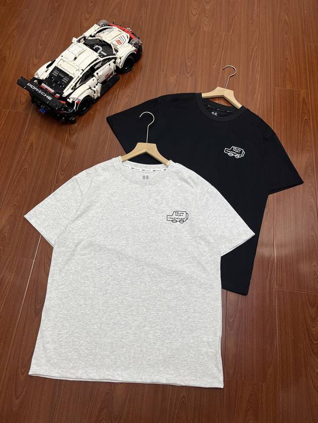 Kolon Sport Car Joint Style Round Neck Letter Print Fit Straight Short Sleeve T-