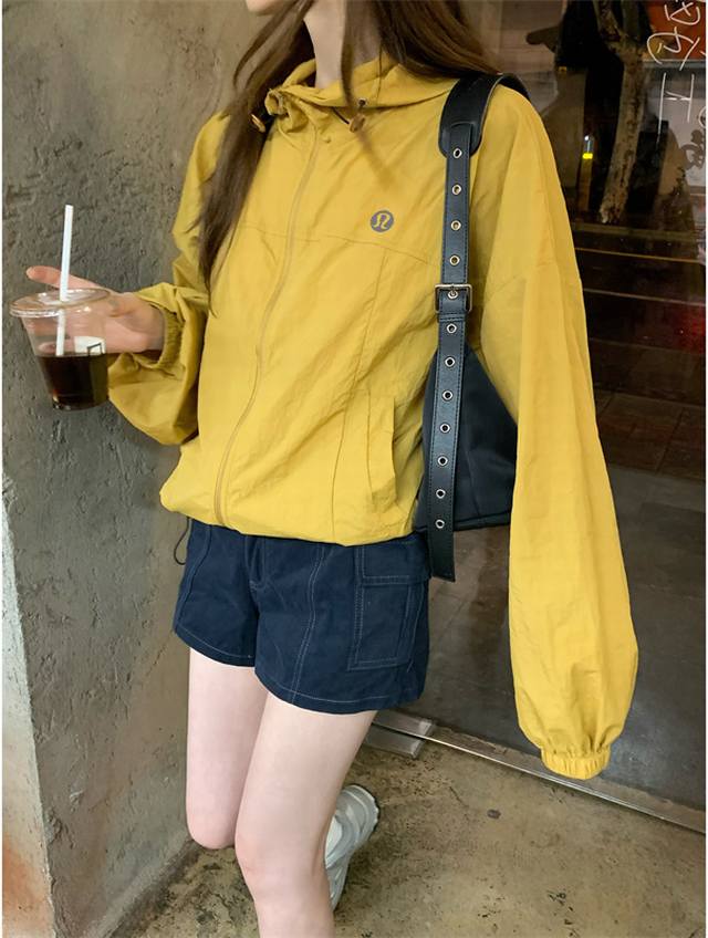 Lululemon Bright yellow eye-catching Lululemon short sunscreen jacket Lululemon