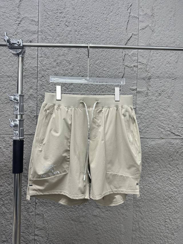 Arc'teryx 2025Ss summer new outdoor sports shorts. with classic reflective small