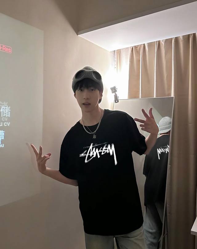 Stussy Stussy Phantom round neck short sleeve half sleeve T-shirt The fabric is