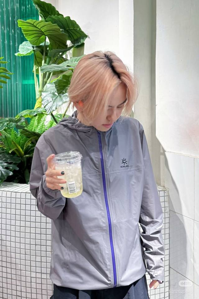 Summer new mountain series lightweight jacket Color: titanium gray roaring fores