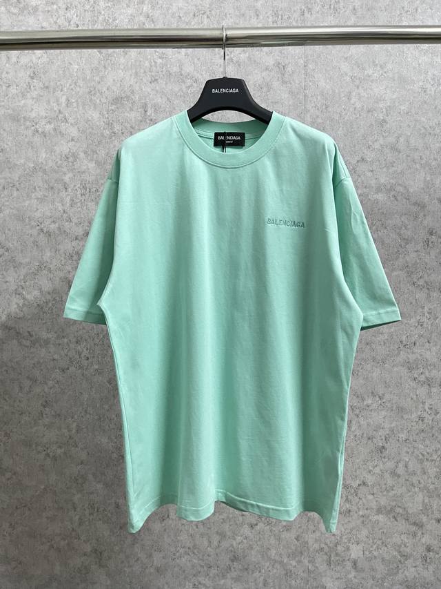 Real photos of the top version. Official quality Balenci*Ga Paris#Classic style.
