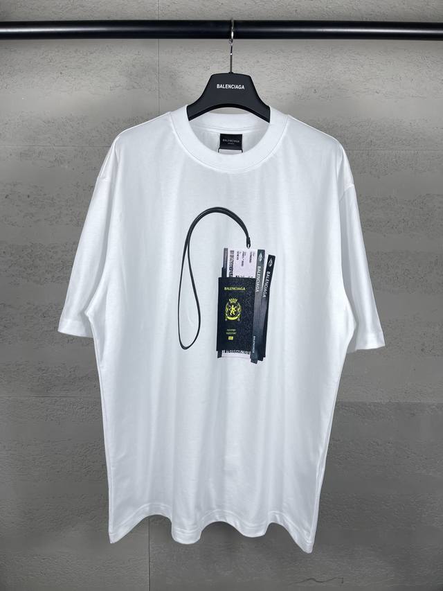Real photos of the top version. Official quality Balenci*Ga Paris. New catwalk.