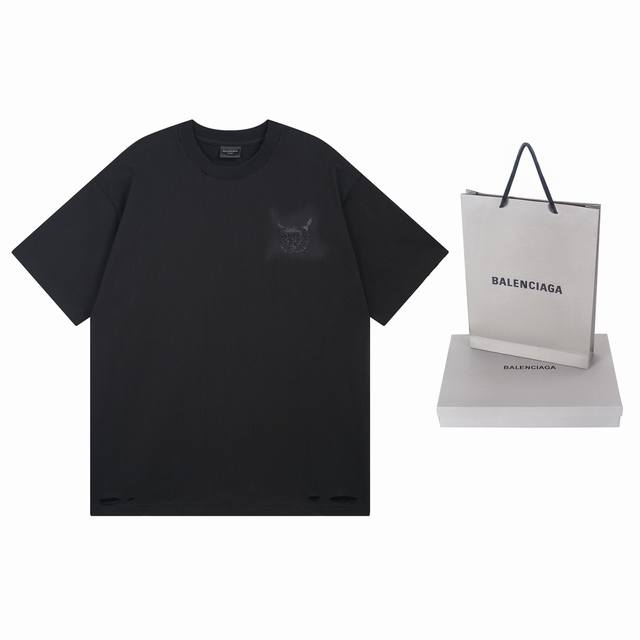 Real shot top version. Official quality Balenci*Ga 25 new style. The front is gr
