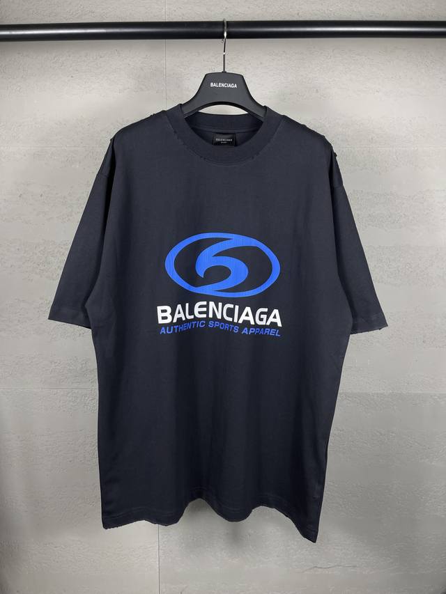 Real photos of the top version. Official quality Balenci*Ga Paris. New style. Ne
