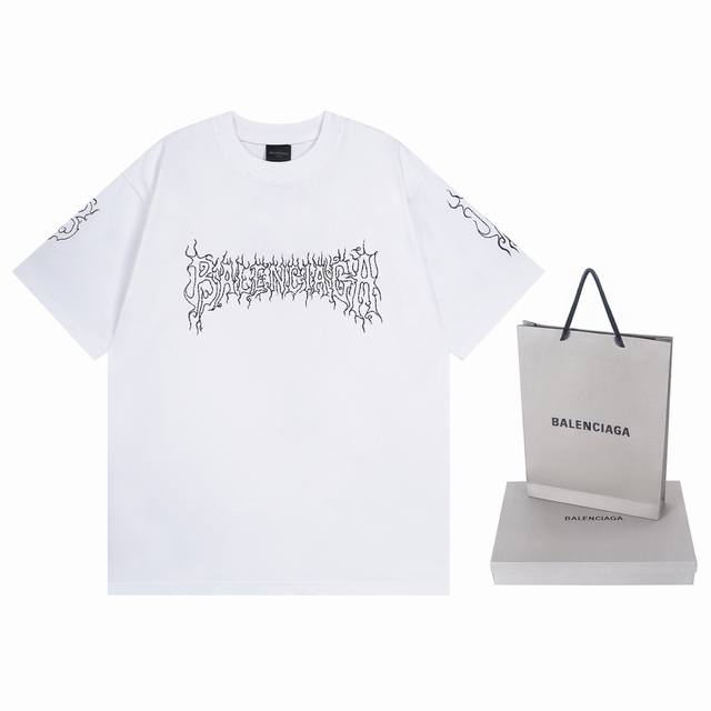 Details of the top version. Official quality Balenci*Ga Paris. New flame letter