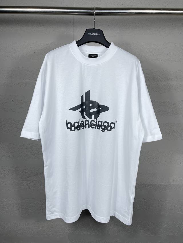 Real photos of the top version. Official quality Balenci*Ga Paris. New style. Ph
