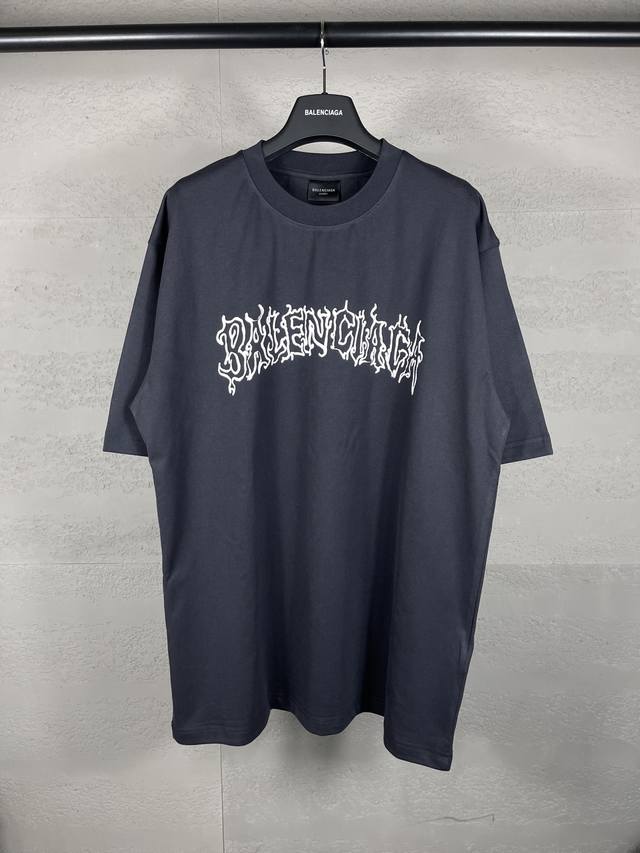 Real photos of the top version. Official quality Balenci*Ga Paris. New short-sle