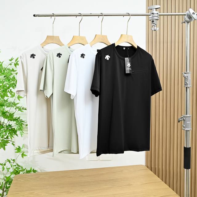 New arrival: Bei Style number: 9903# Descente 2025 Summer Men's Round Neck Polo