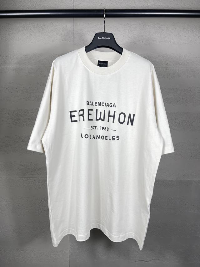 Real photos of the top version. Official quality Balenci*Ga Paris. New. Paris an